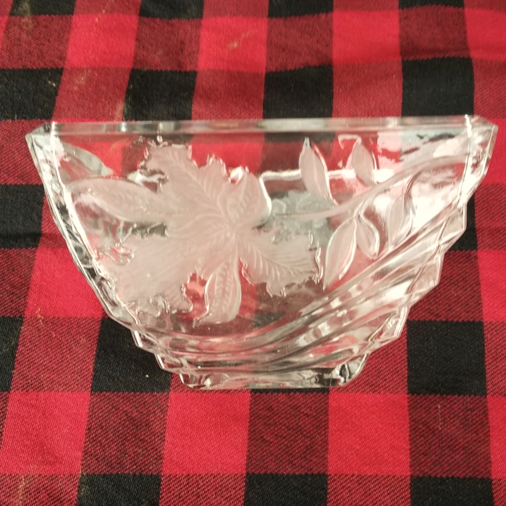 🌳VTG. Crystal Clear Oak Leaf Oblong Vase Beveled - Picture 5 of 9